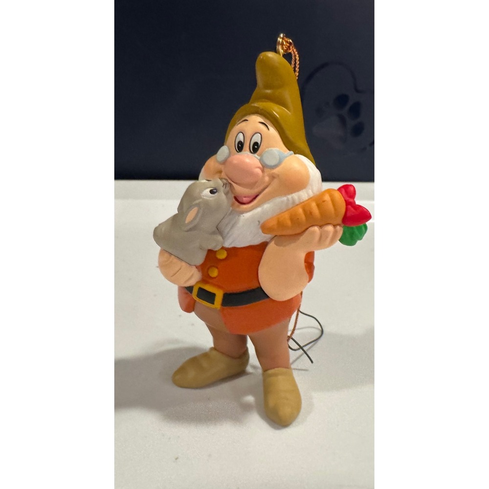 Disney Doc Snow White Seven Dwarfs Ornament Bunny Carrot 4 Inch